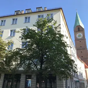 Hotel Der Tannenbaum, Munique