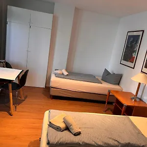 Hostel Estelada Boarding Berg Am Laim, Monachium