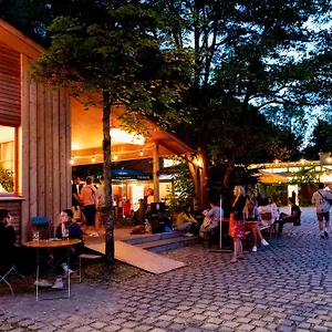 Hostel The Tent - Youth Only - Buchung Leider Nur Bis 30 Jahre Moeglich!, Monachium